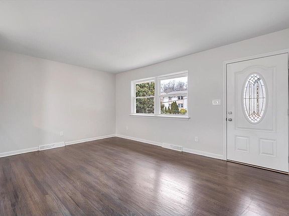 4th image of 301 Westside Blvd NW