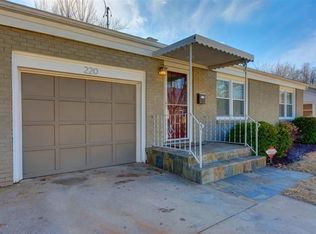 220 E Lindberg St, Springfield, MO 65807