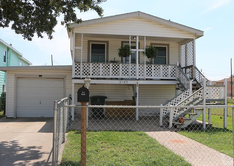 1st image of 2109 Victory Ave