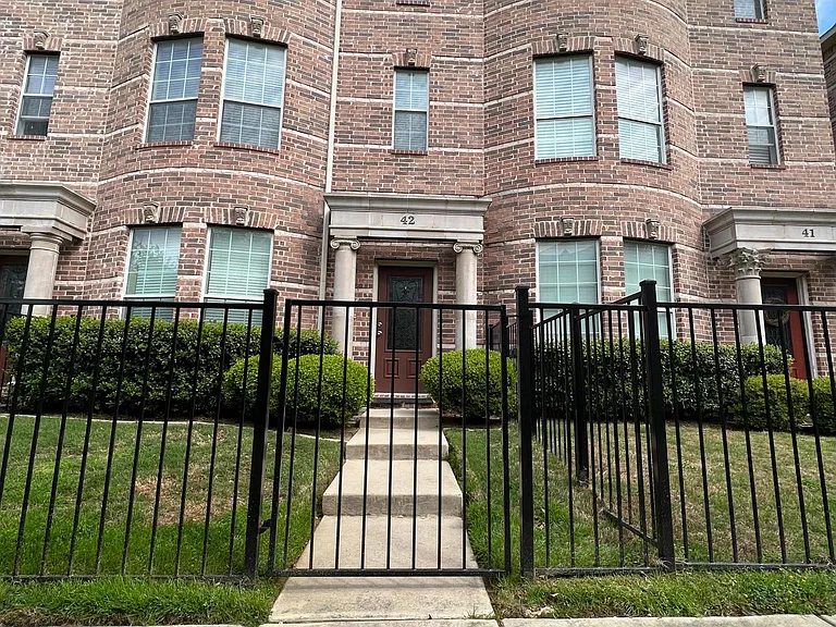 2500 Rockbrook Dr #42 — Photo 1
