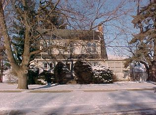 114 E Grove St, Poplar Grove, IL 61065