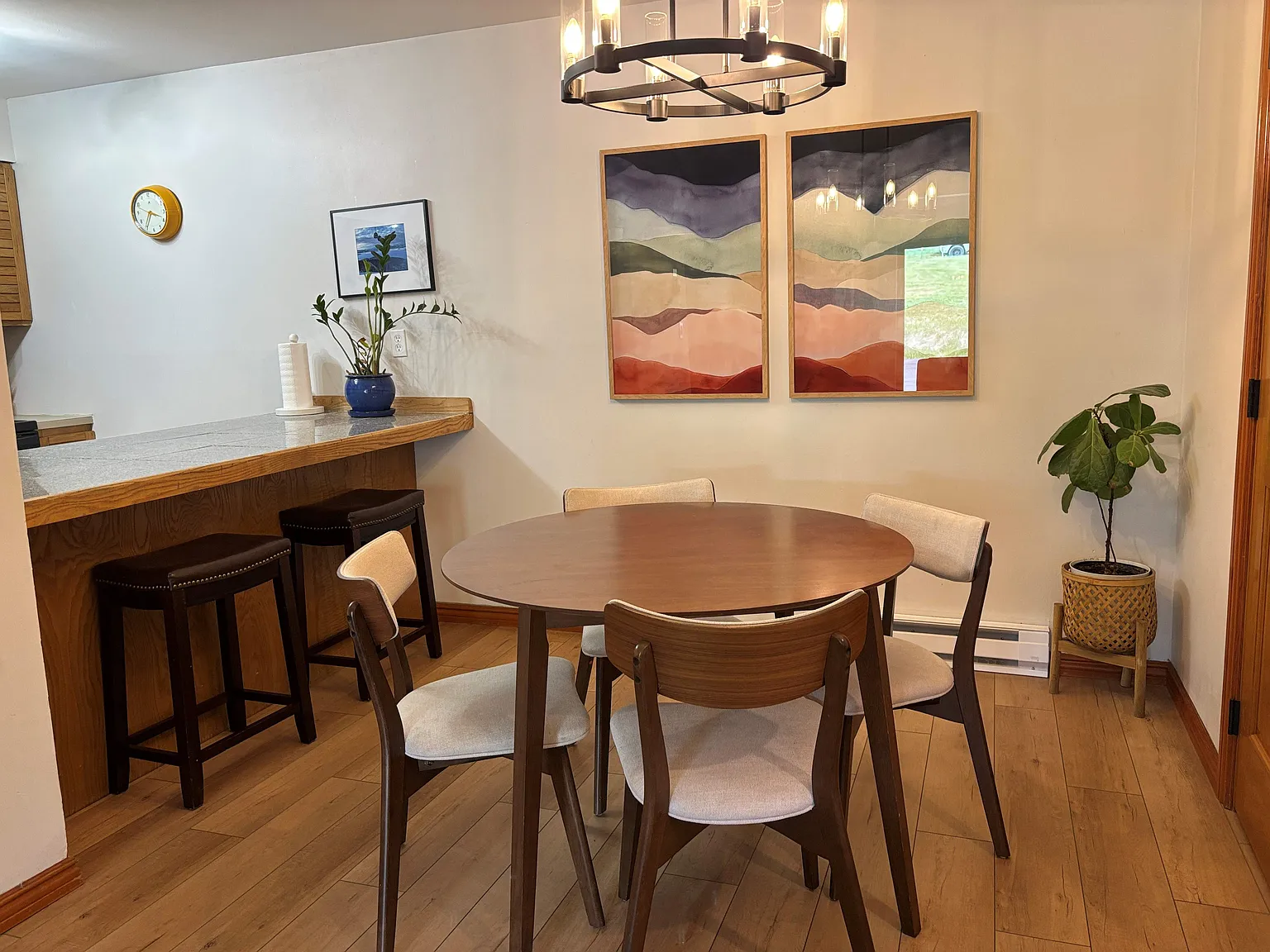 2 bed, 930 sqft, $3,500 — Photo 2
