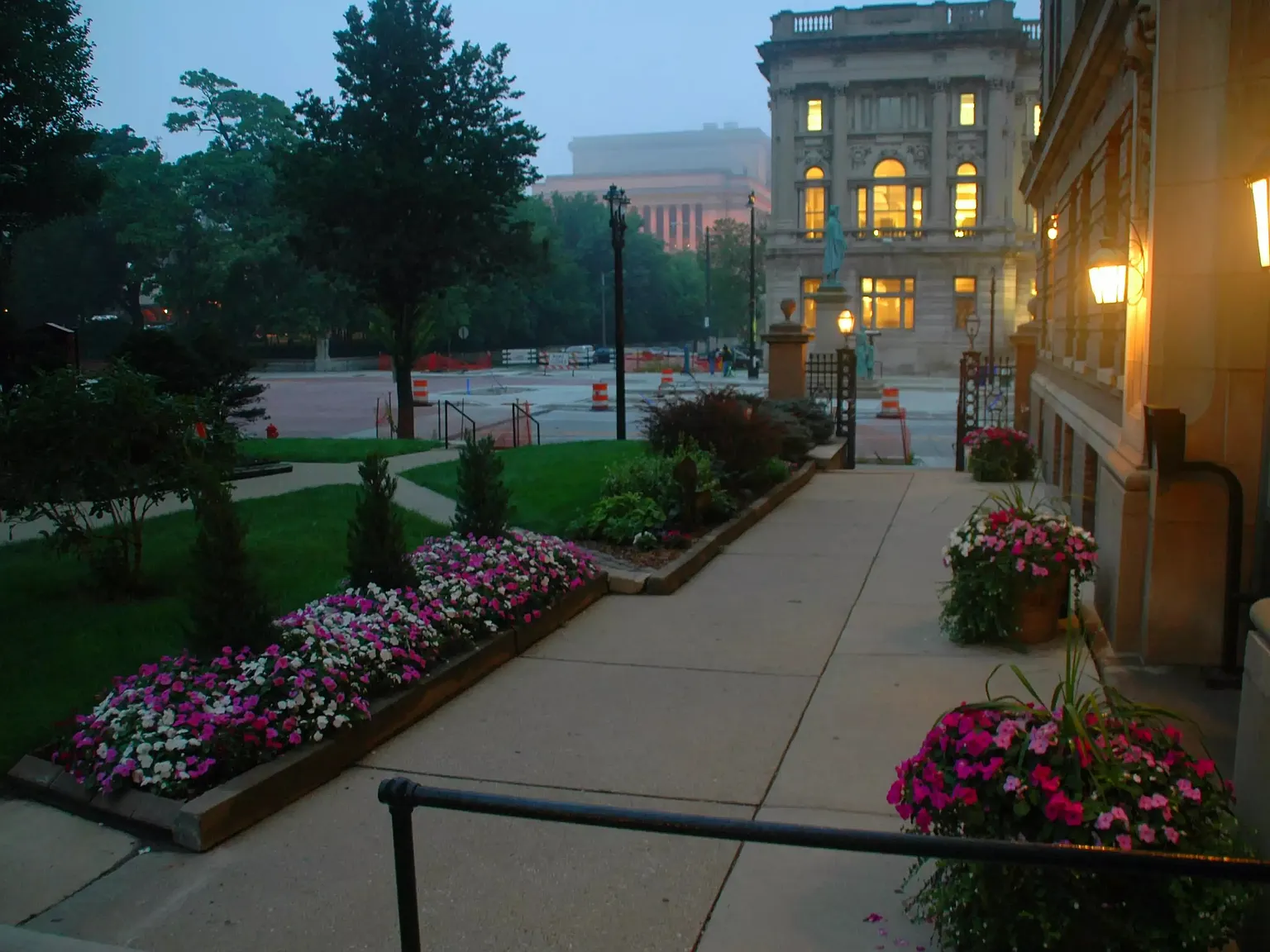 St. James Court Historic Apartments — Photo 1