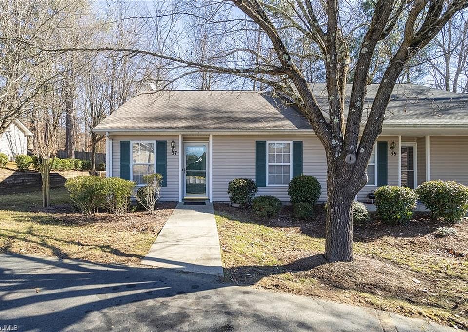 1st image of 37 Grassy Knoll Cir