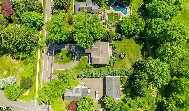 42 Spring Valley Rd — Photo 45