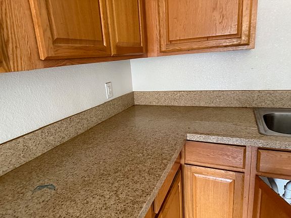 3rd image of 3253 W Avenue L6