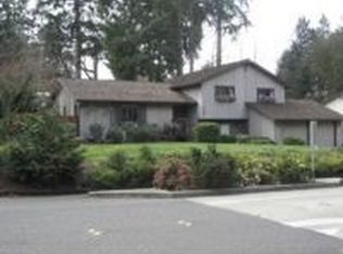 10534 NE Sherwood Dr, Vancouver, WA 98686