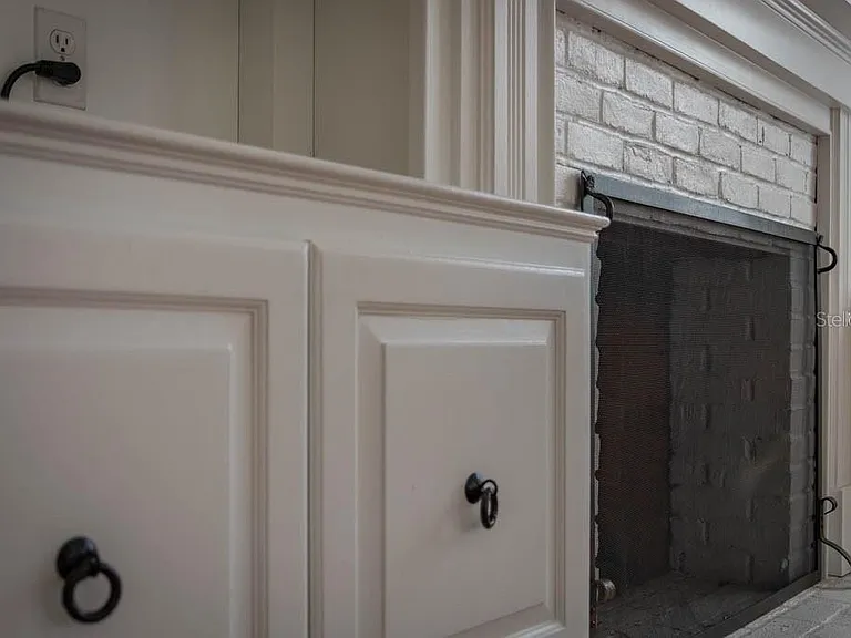 1119 Belleaire Cir — Photo 14