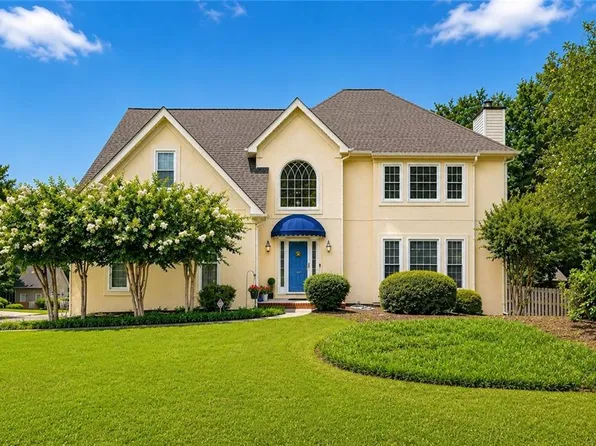 3607 Tree View Dr, Snellville, GA 30078