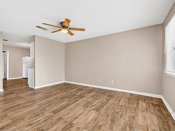 2nd image of 905 Parmer Ave #A