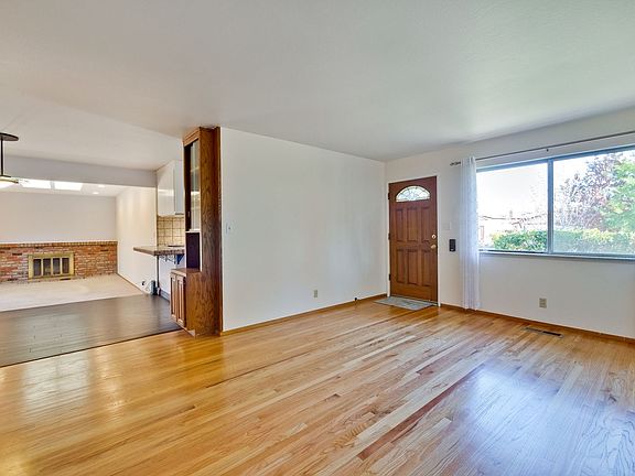 3rd image of 765 Daffodil Way
