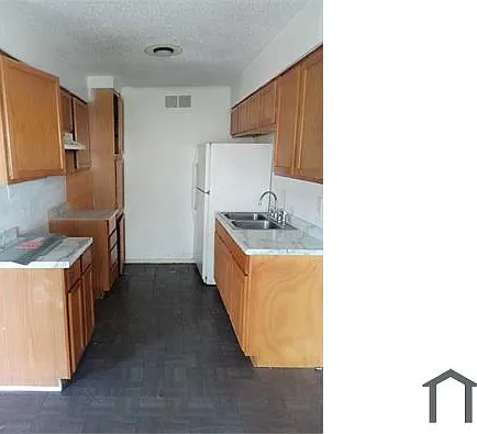 1202 E Houston St — Photo 4
