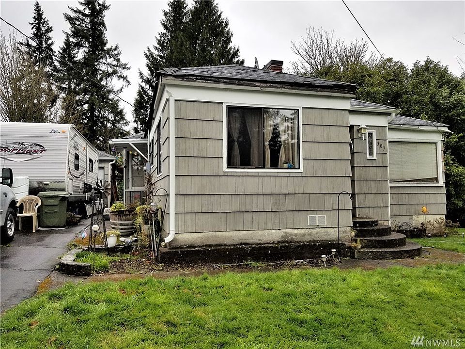 2nd image of 307 Nevada Dr