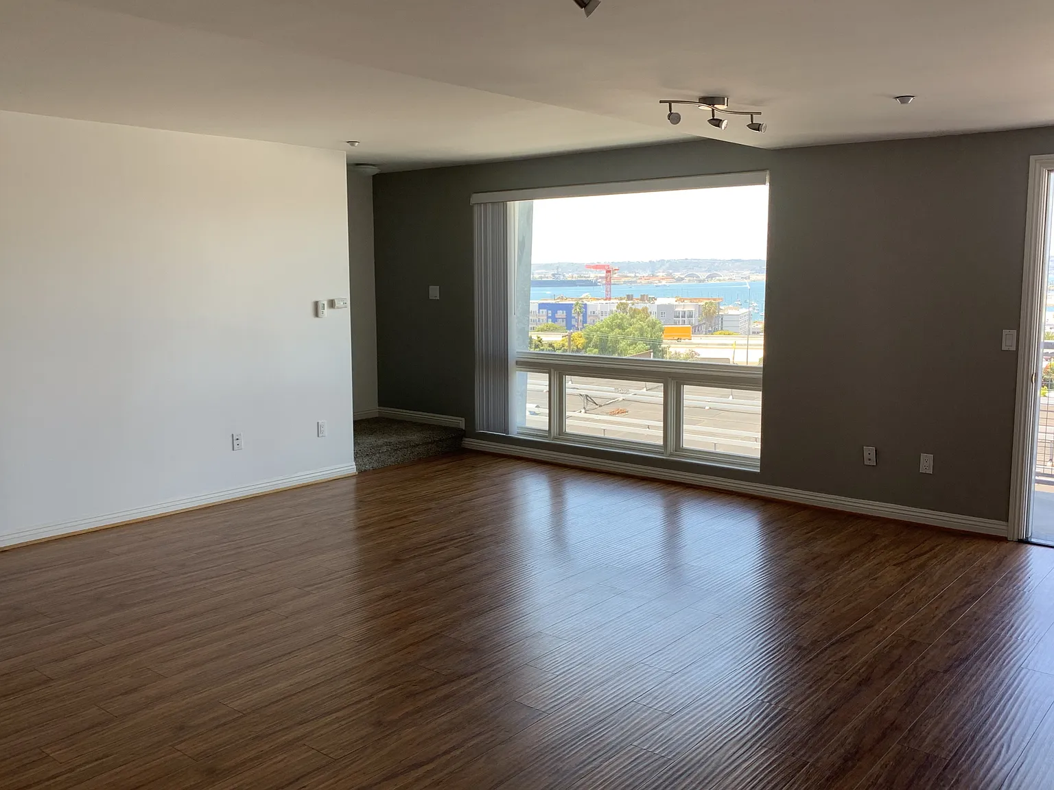 2 bed, 2.5 bath, 1600 sqft, $3,995 — Photo 3