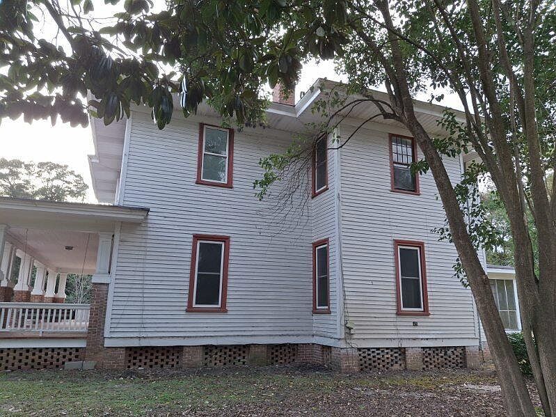 28th image of 307 N Lee St