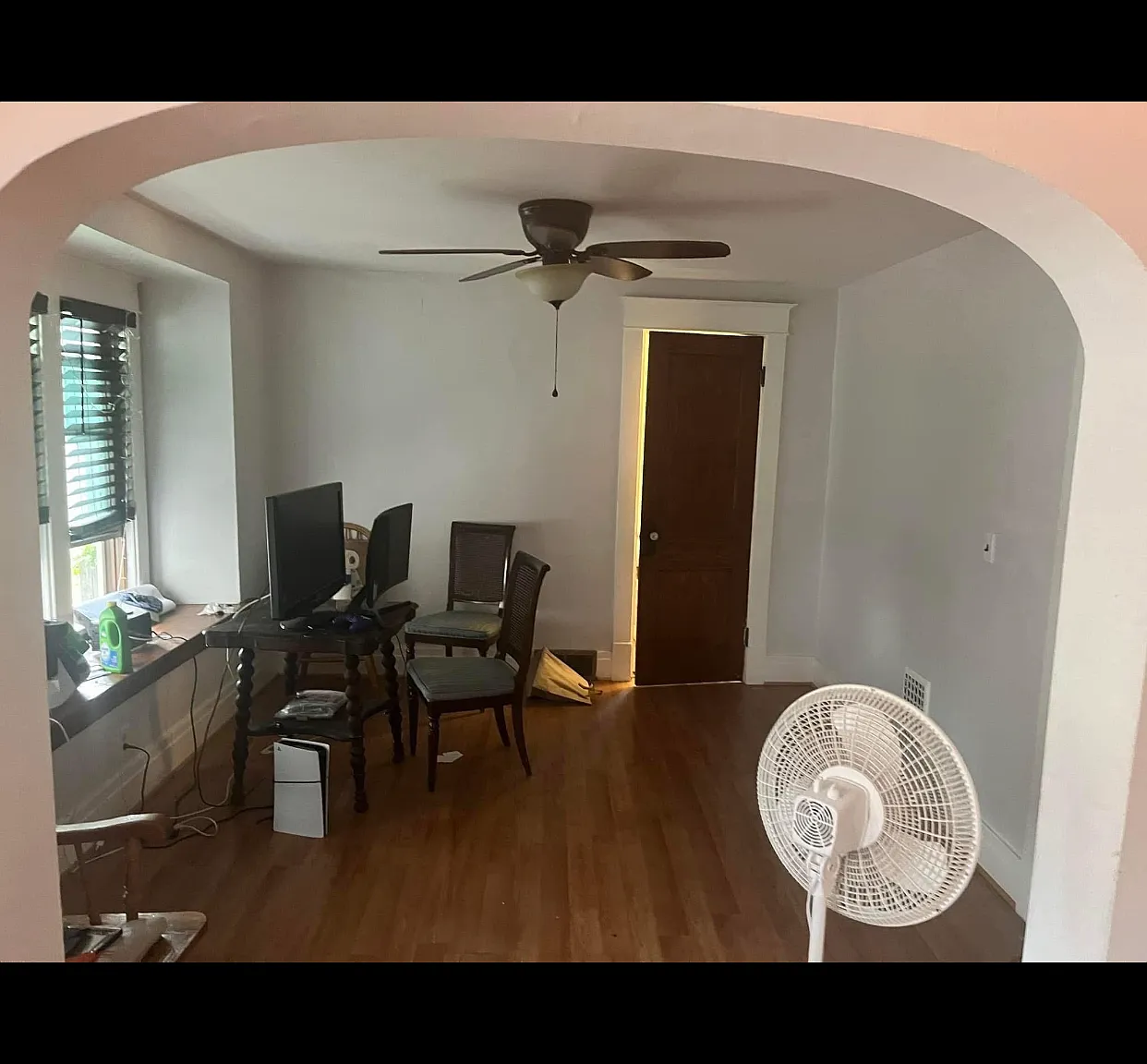 3 bed, 1208 sqft, $1,800 — Photo 1