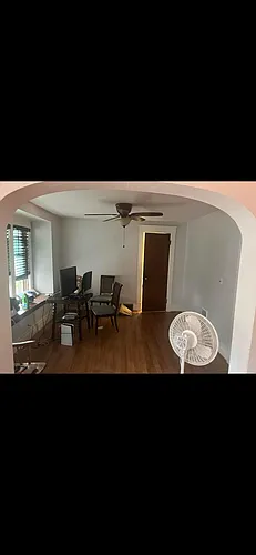 129 Montrose Ave Photo 1