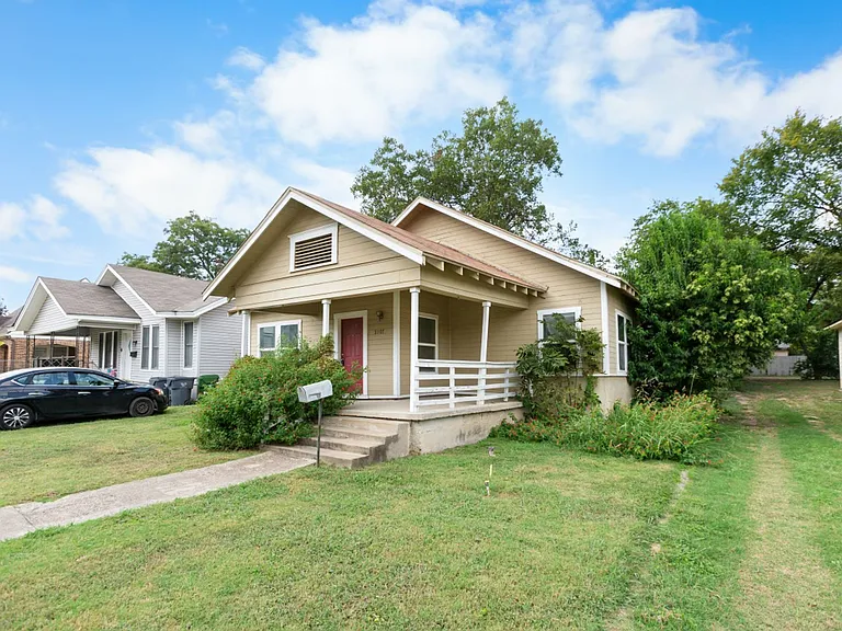 2107 Gorman Ave — Photo 2