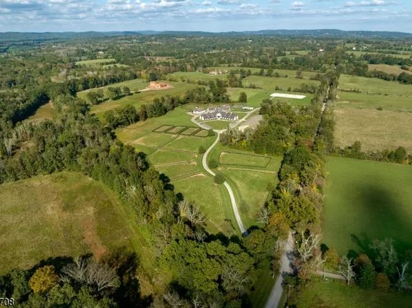 155 Long Ln, Bedminster Twp., NJ 07931