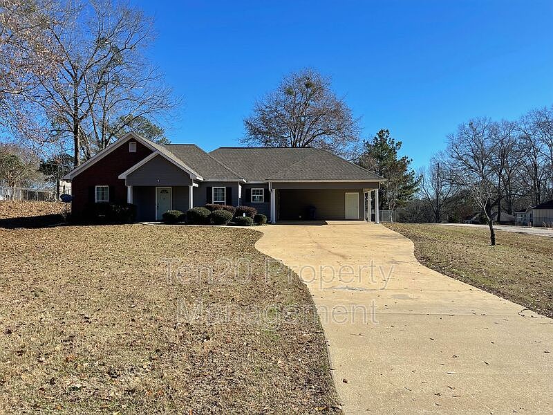 1st image of 157 Lee Road 207