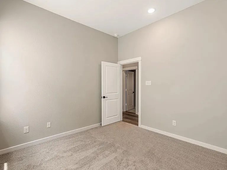 6712 Parker Oaks Ln — Photo 6