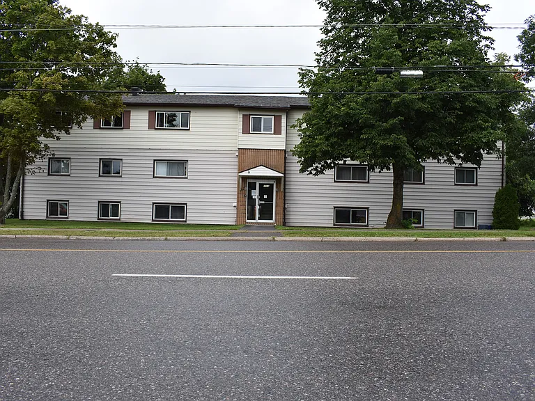 171 Willow Ave — Photo 8