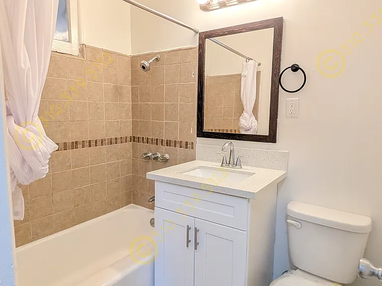 3761 Hughes Ave — Photo 16