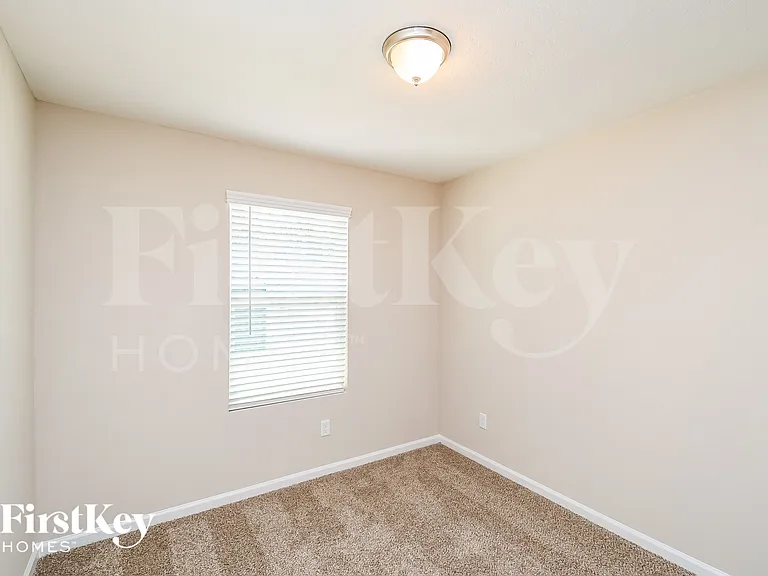 11211 Margarets Landing Pl — Photo 12
