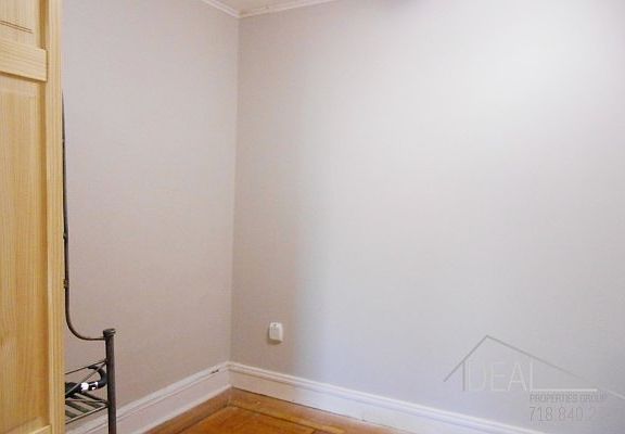 4th image of 375 Hoyt St APT 3