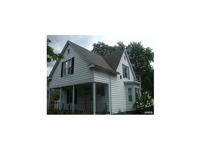 214 E Monroe St photo 1