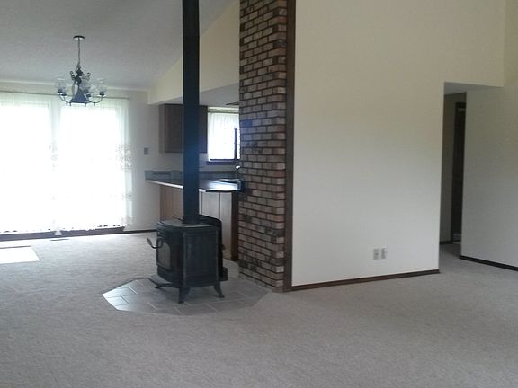 LIVING ROOM & DINING ROOM