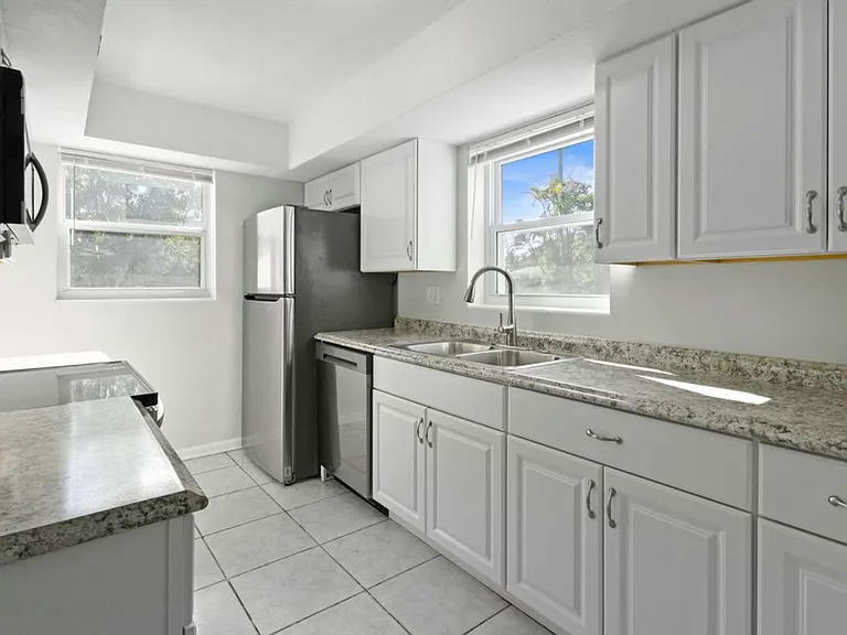 836 Evergreen Dr — Photo 13