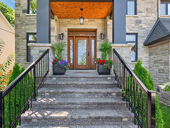3rd image of 86 Macdonnell St