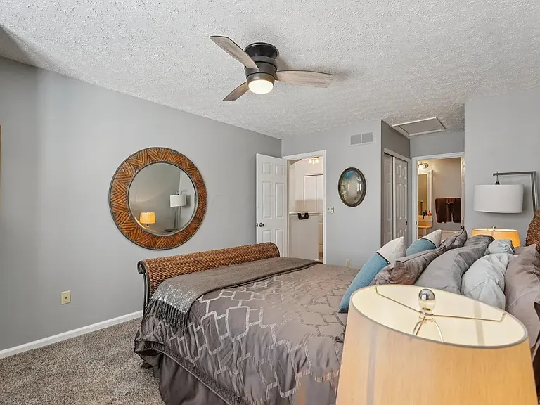 Mstr Bed with His / Her Closets and Ensuite