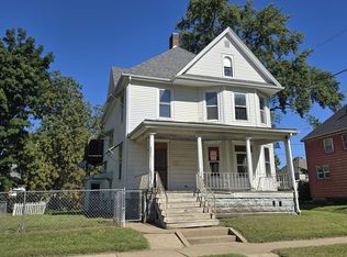 1018 W 2nd St, Waterloo, IA 50701