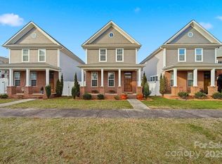 1449 N Center St, Hickory, NC 28601