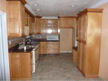 4th image of 1280 Raven Ave