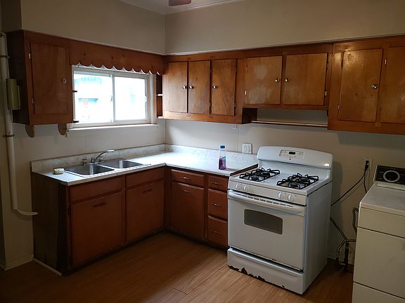 4th image of 146 Orchard St