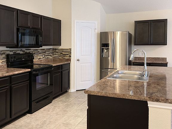 5th image of 1009 Polmont Ct
