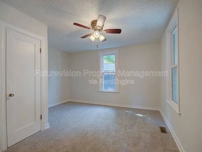 1302 S State St #1 — Photo 12