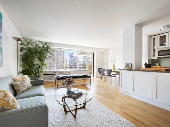 392 Central Park West image 1 of 12