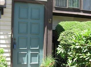 12 Comstock Trl #G12, Brookfield, CT 06804