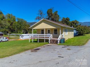 19 Love Ave, Sylva, NC 28779