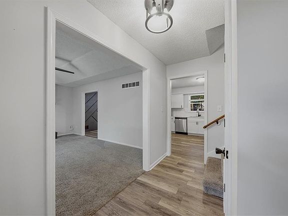 4th image of 508 Mark Ln