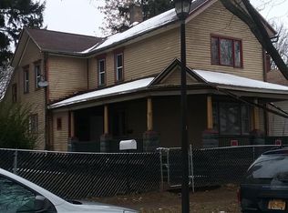 71 Montrose St, Rochester, NY 14608