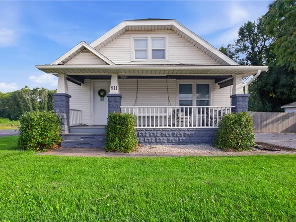 811 E Fayette Ave, Effingham, IL 62401