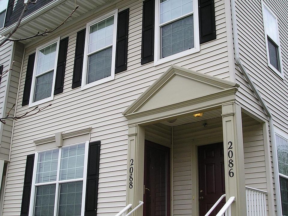 1st image of 2086 University Blvd W #10