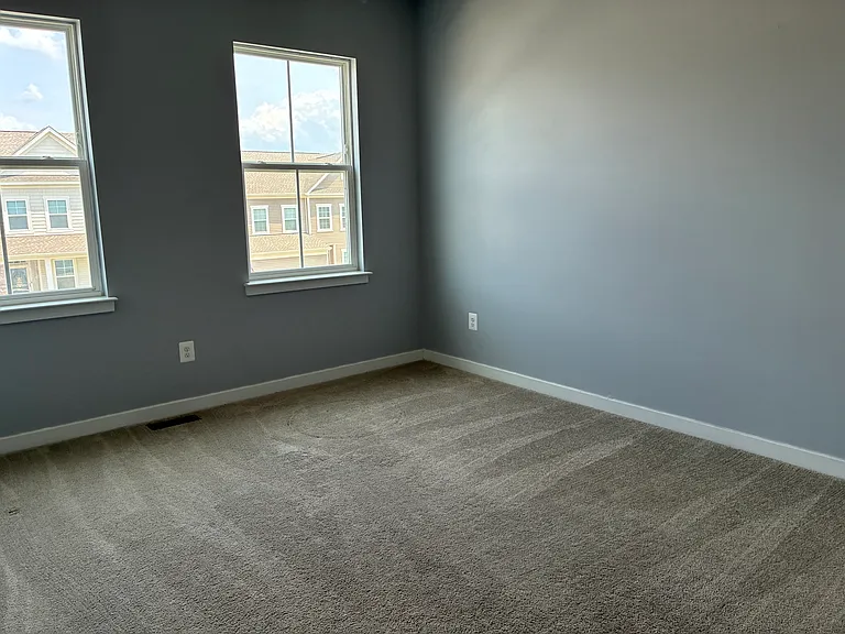 2062 Whithorn Hl — Photo 41