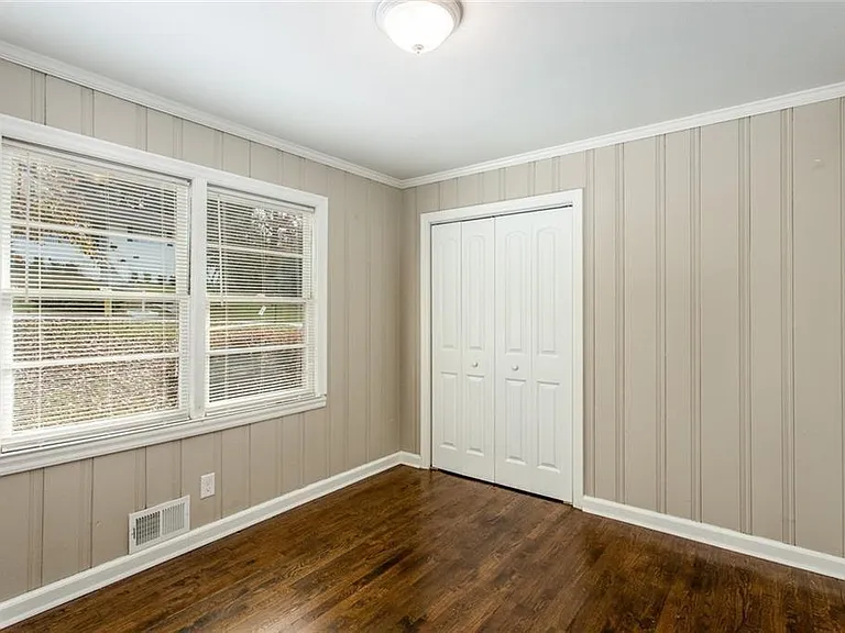 2720 Stonecreek Rd SE — Photo 21
