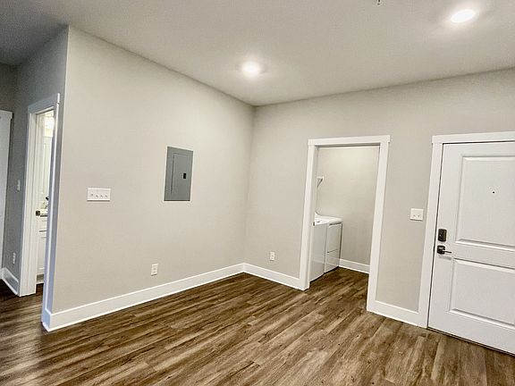 4th image of 410 English Commons Dr #206